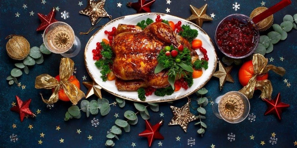 SIMPLE TIPS FOR EATING HEALTHIER DURING THE HOLIDAYS